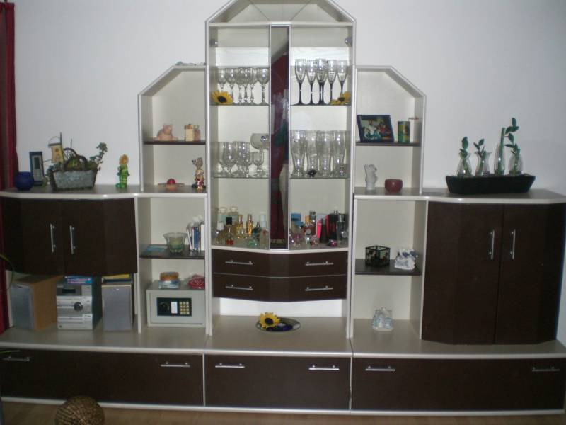 Schicke Schrankwand in 53757 Sankt Augustin Wohnzimmerschrank- Anbauwand